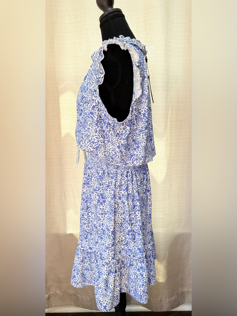 Cabana Life Lake Como Smocked Waist Sleeveless Blue Floral UPF 50 Dress Sz L NWT - Picture 5 of 15
